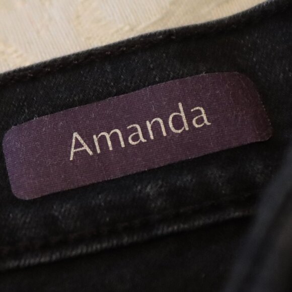 Gloria Vanderbilt Amanda Harvest Rose Black Floral Embroidered Jeans 12 Short - Picture 15 of 16